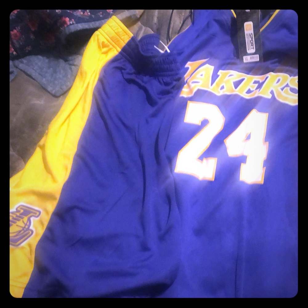 Basketball laker #24 outfit